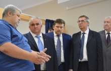 Сенатор Николай Журавлев принял участие в открытии медицинского центра 